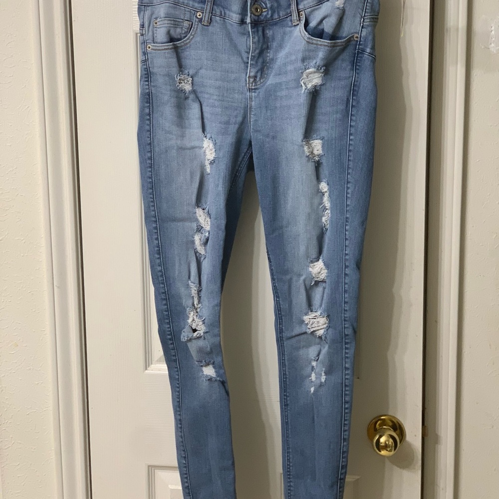BOMBSHELL SKINNY PREMIUM STRETCH HIGH-RISE DESTRUCTED JEAN